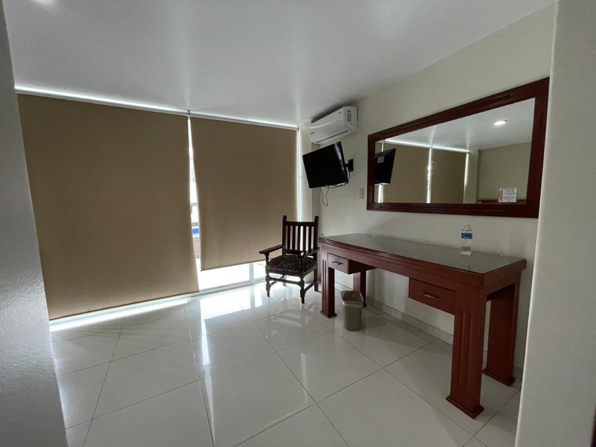 Hotel Latino Sahuayo Екстер'єр фото