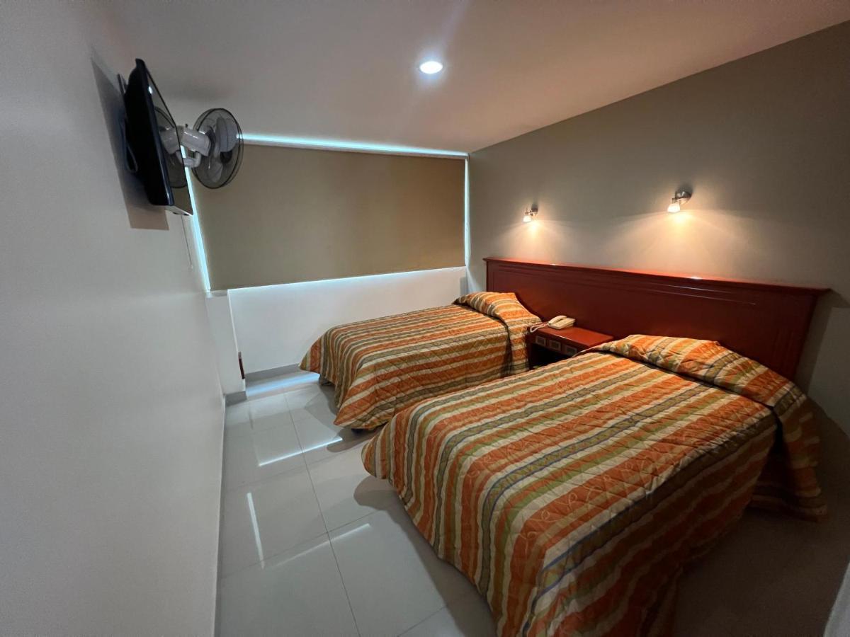 Hotel Latino Sahuayo Екстер'єр фото